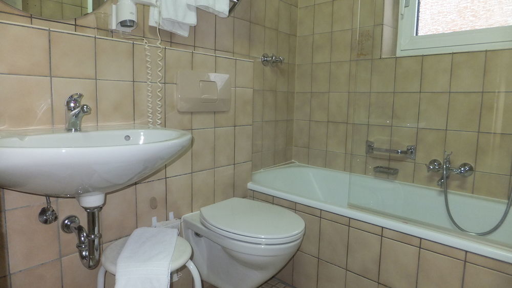 Hotel Restaurant Ruppert Walluf Dış mekan fotoğraf